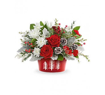 Centre de table de pins enneigés